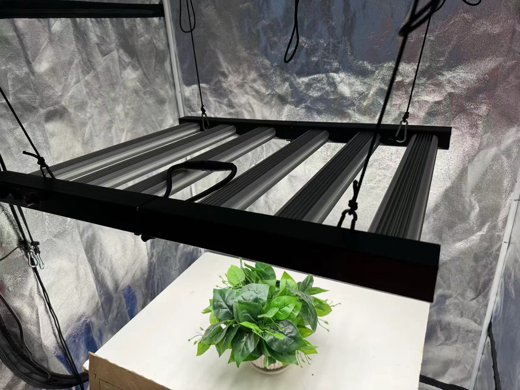 4x4 Grow Tent Complete Kit, In - огляд і ціна Grow Tent 4X4